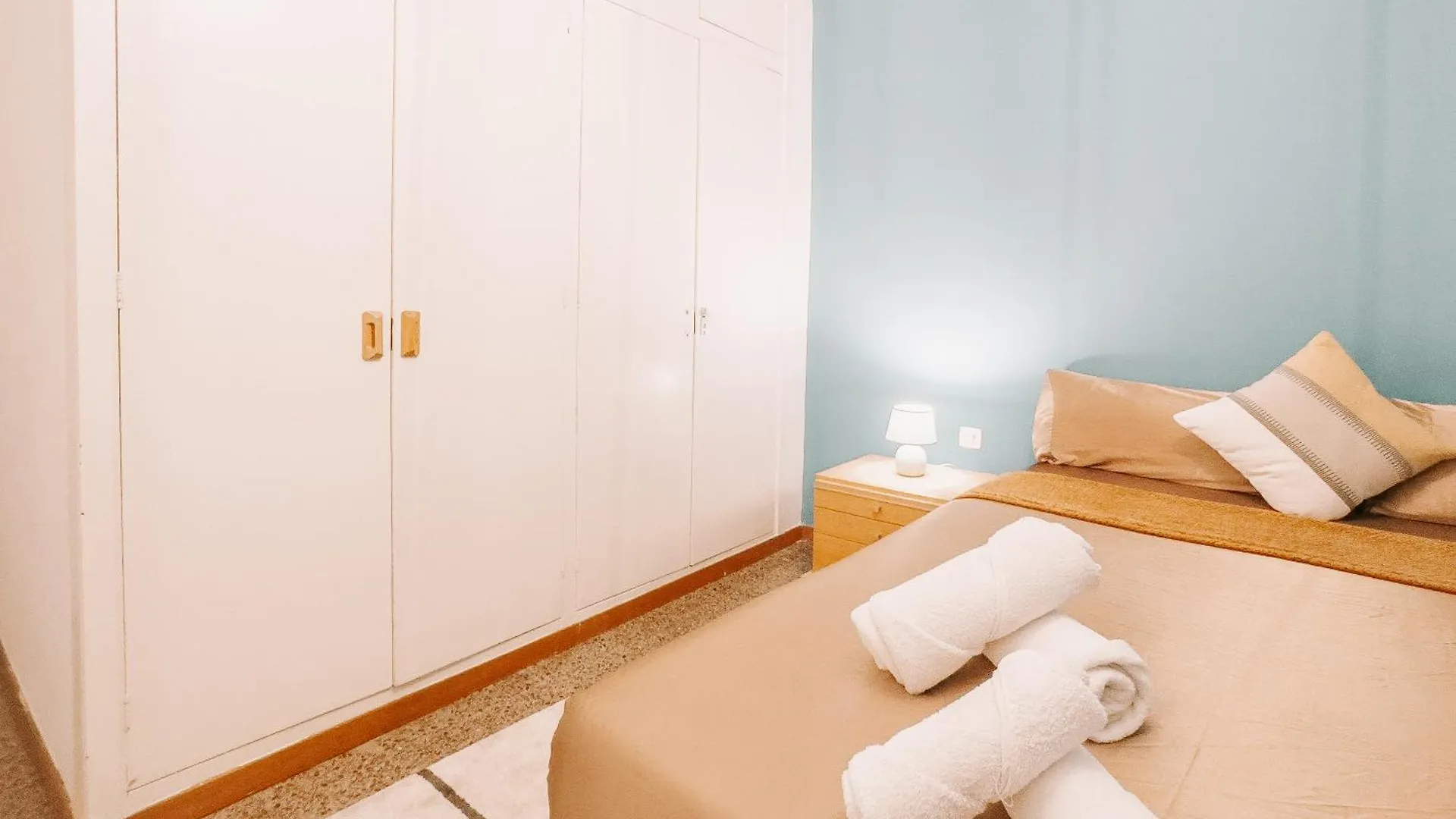Lovely Room In Gracia Barcelona