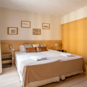 Classy 3bed 3bath In Eixample Barcelone